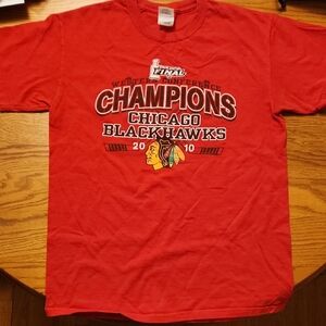 Gildan Red Chicago Blackhawks Conference Champions Tee. 2010